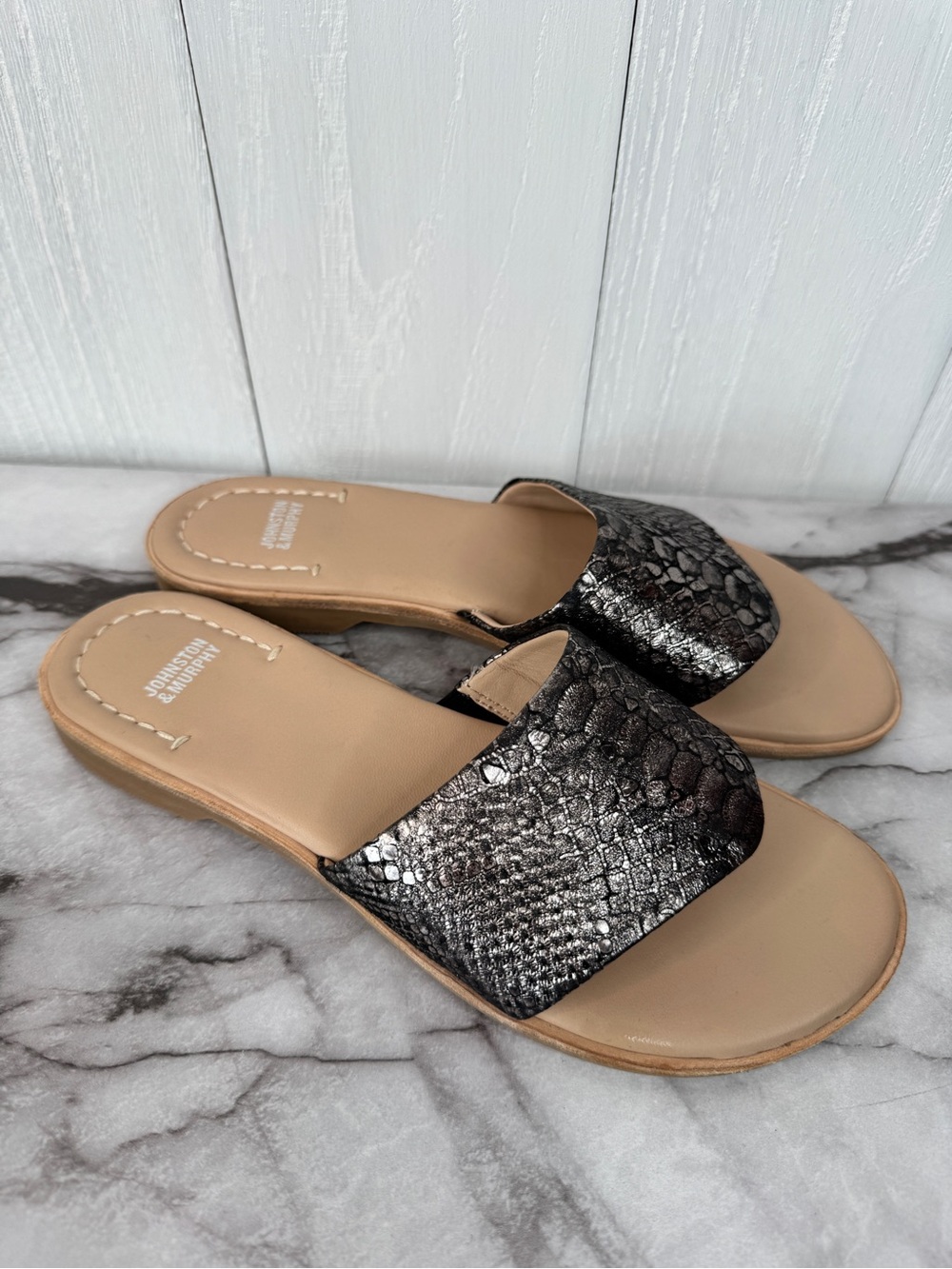 Johnston & Murphy Women's Raney Leather Sandals Flats in Black Metallic Snake